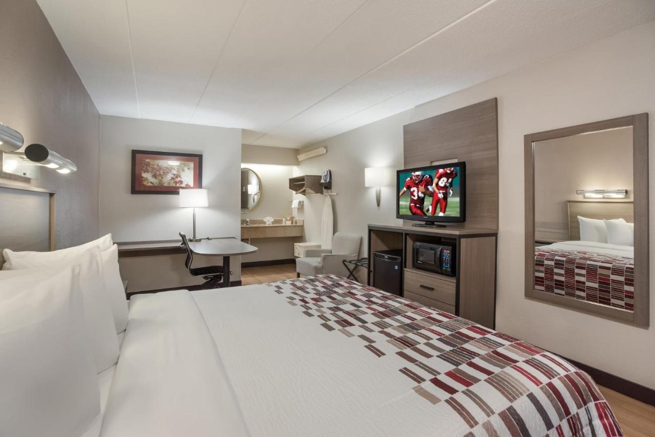 Red Roof Inn Philadelphia - Тревос Экстерьер фото