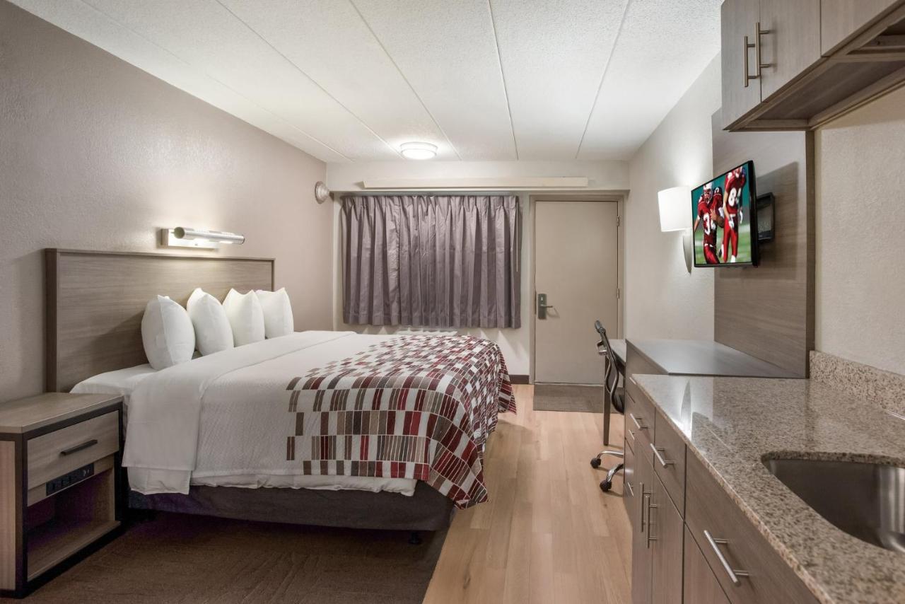 Red Roof Inn Philadelphia - Тревос Экстерьер фото