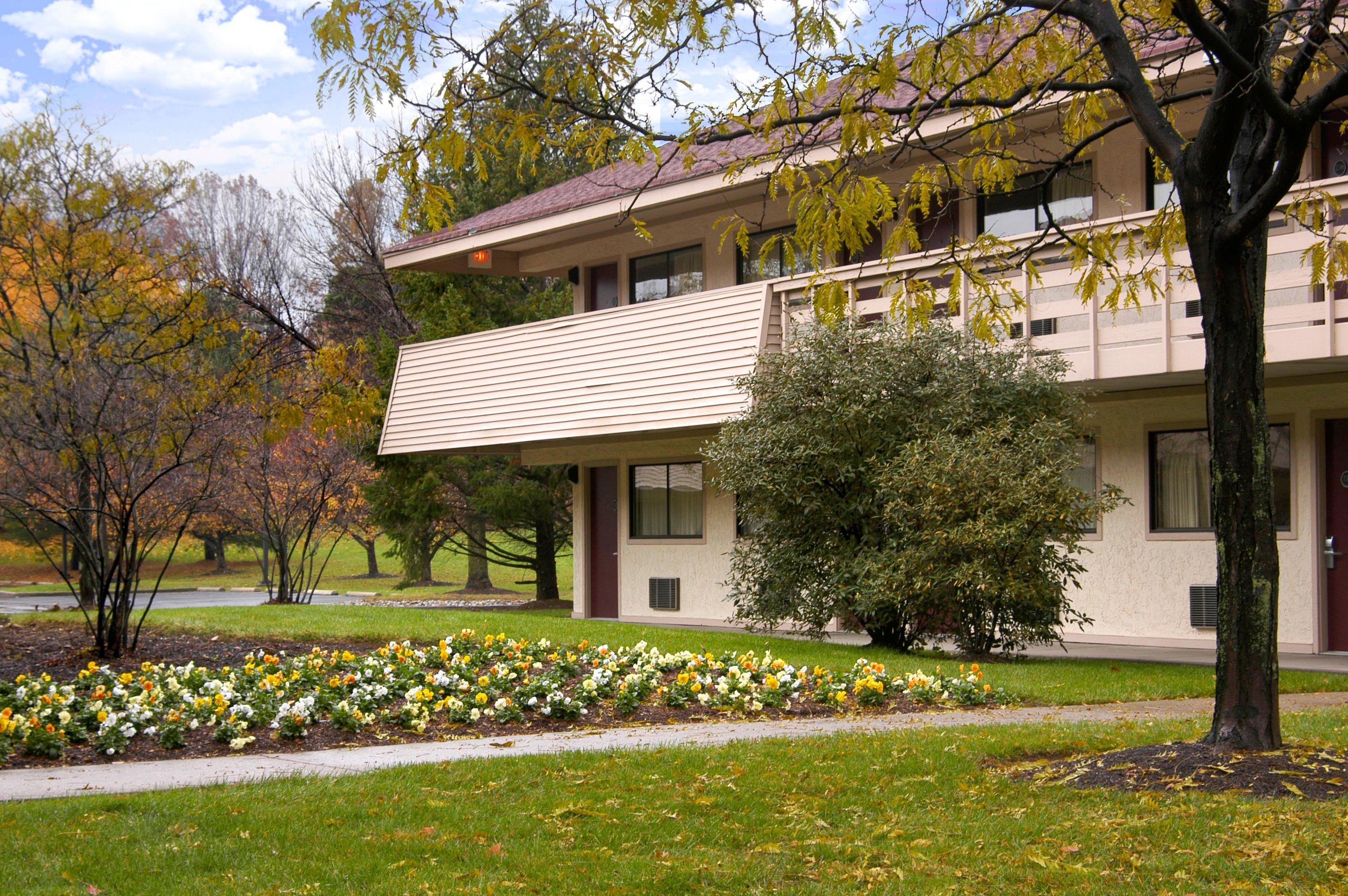 Red Roof Inn Philadelphia - Тревос Экстерьер фото