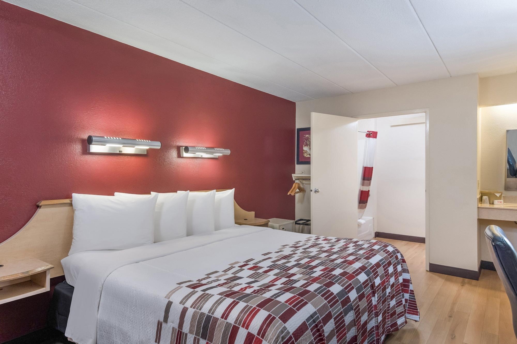 Red Roof Inn Philadelphia - Тревос Экстерьер фото