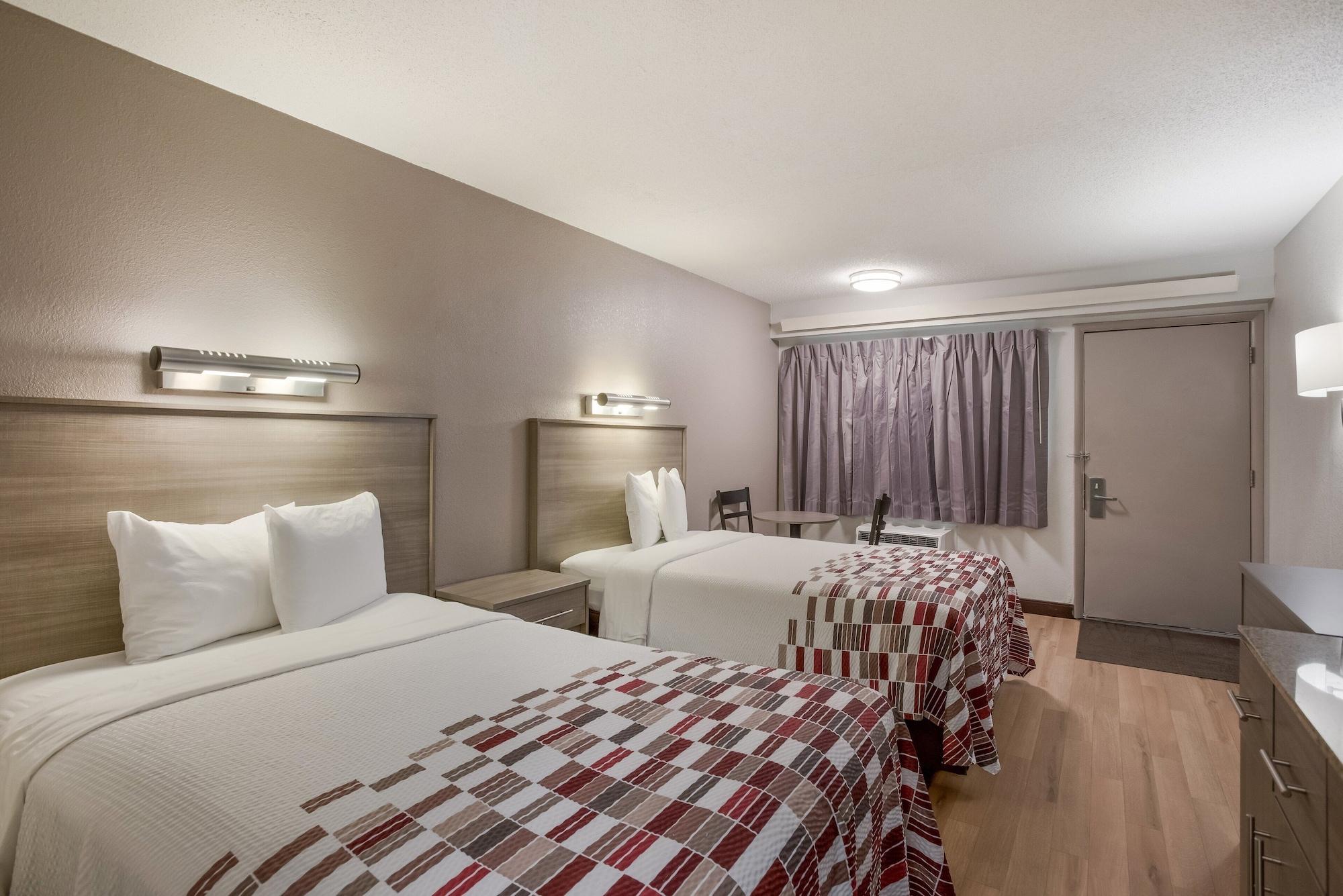 Red Roof Inn Philadelphia - Тревос Экстерьер фото