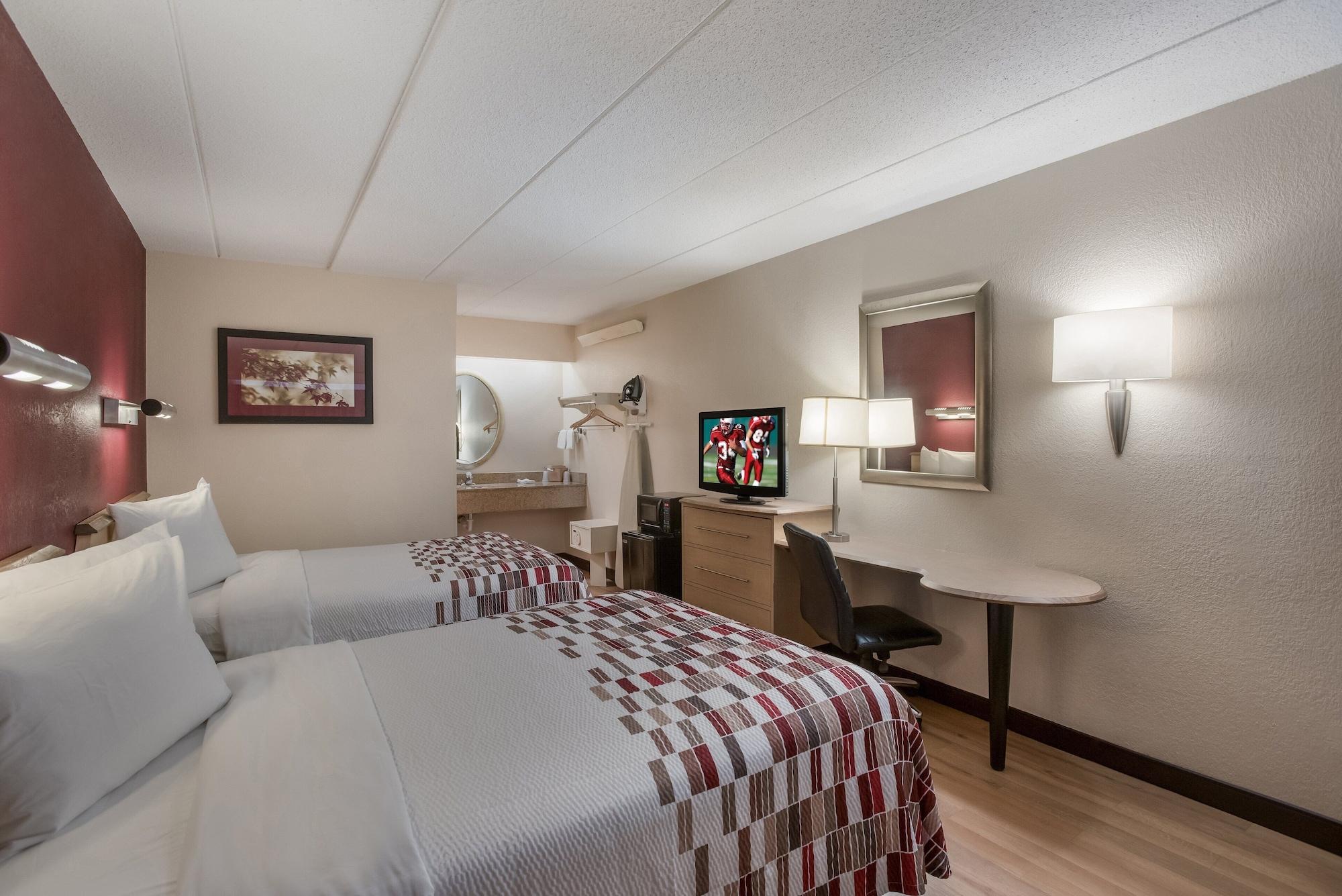 Red Roof Inn Philadelphia - Тревос Экстерьер фото