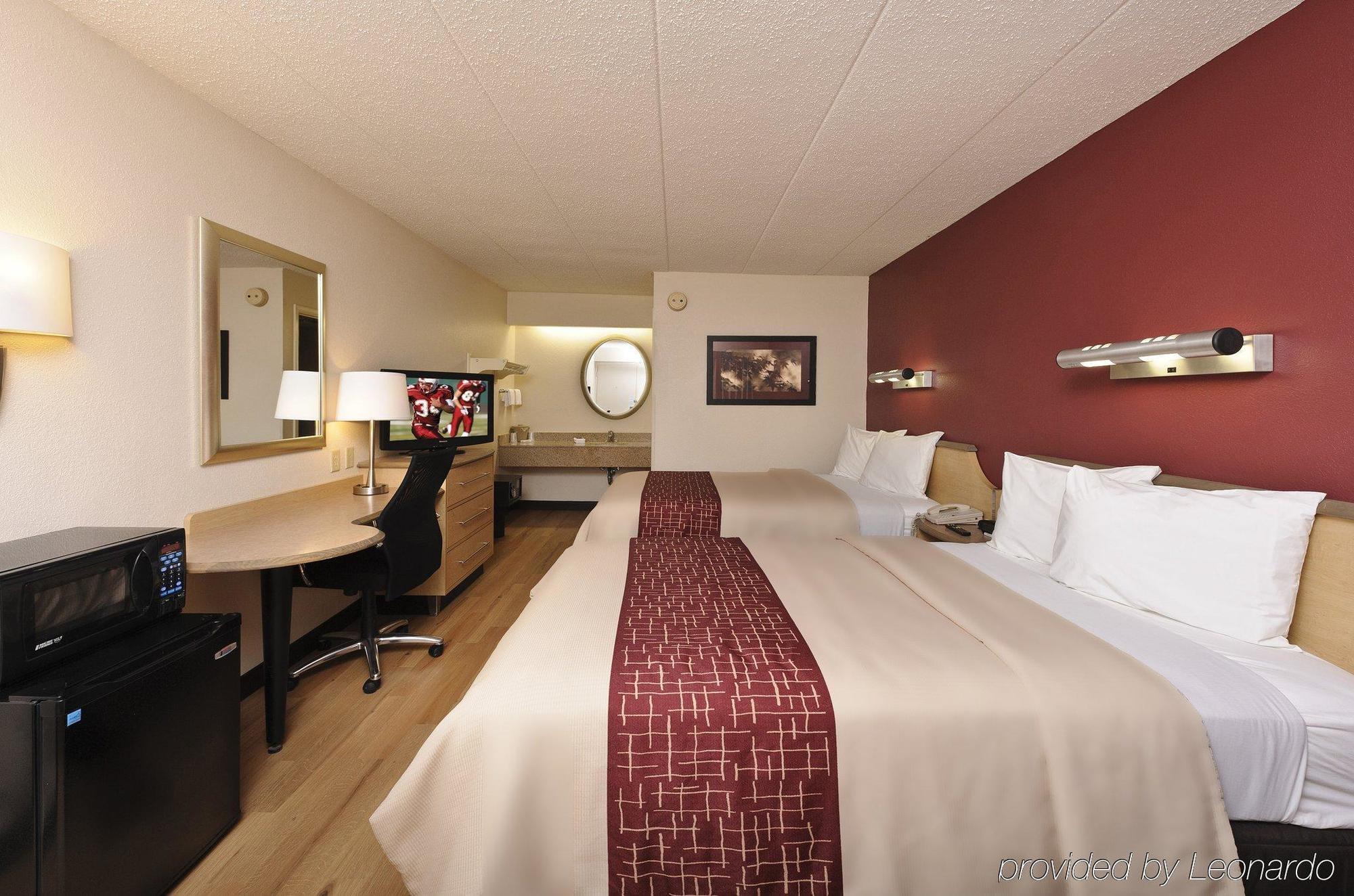 Red Roof Inn Philadelphia - Тревос Экстерьер фото