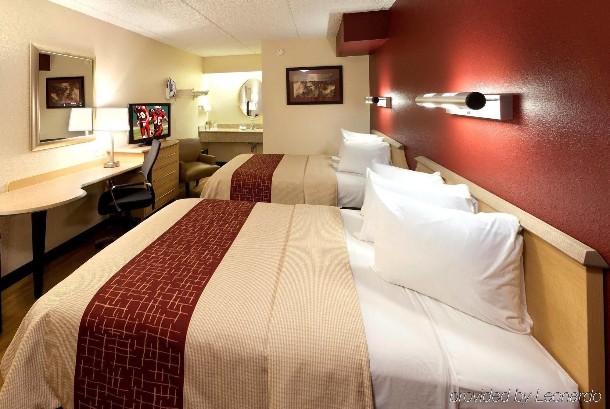 Red Roof Inn Philadelphia - Тревос Экстерьер фото